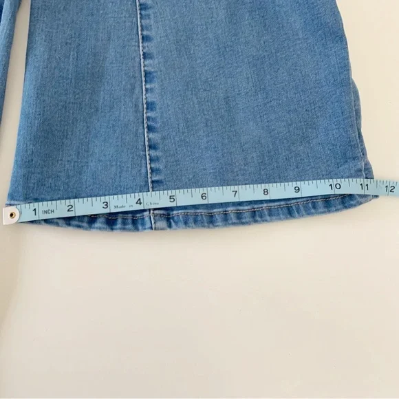 Telepatia Bell Bottom Floral Embroidered Jeans ~ 11 - Picture 8 of 10